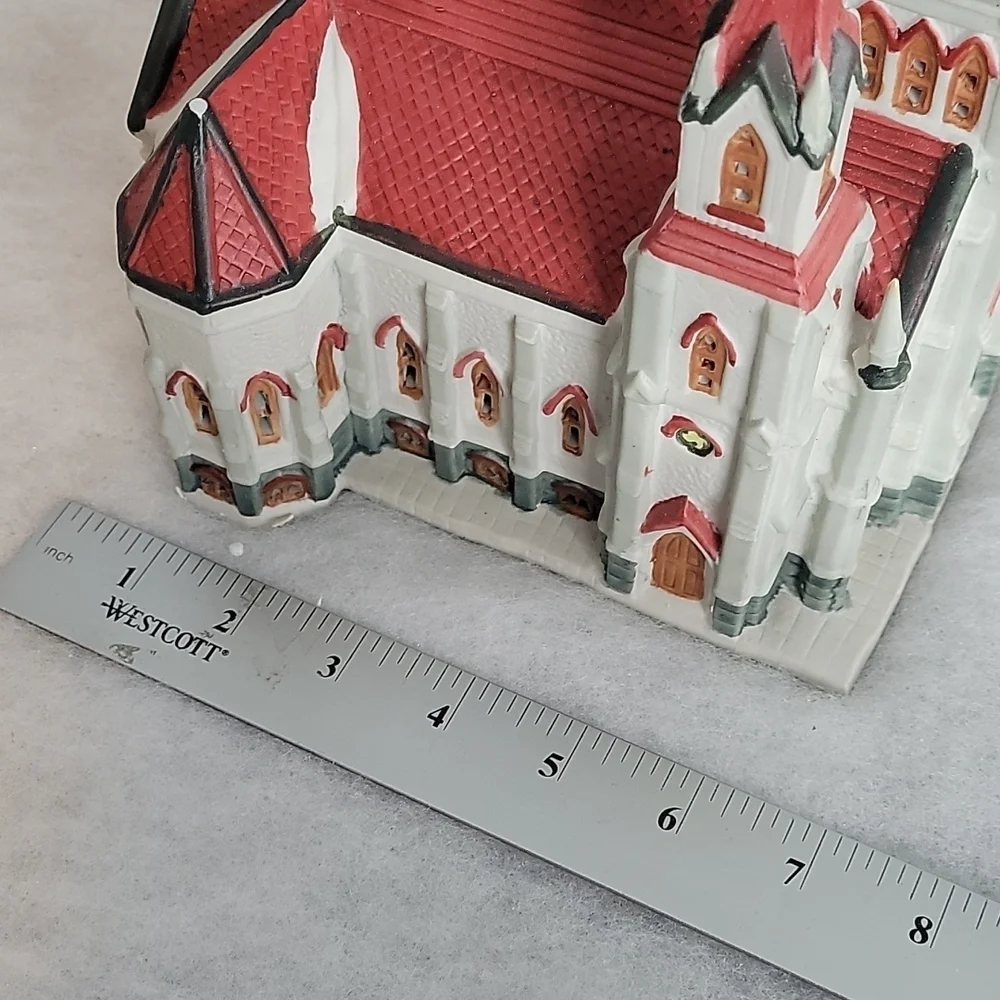 35075 1993 Vintage Lemax Dickensvale Lighted Village Church